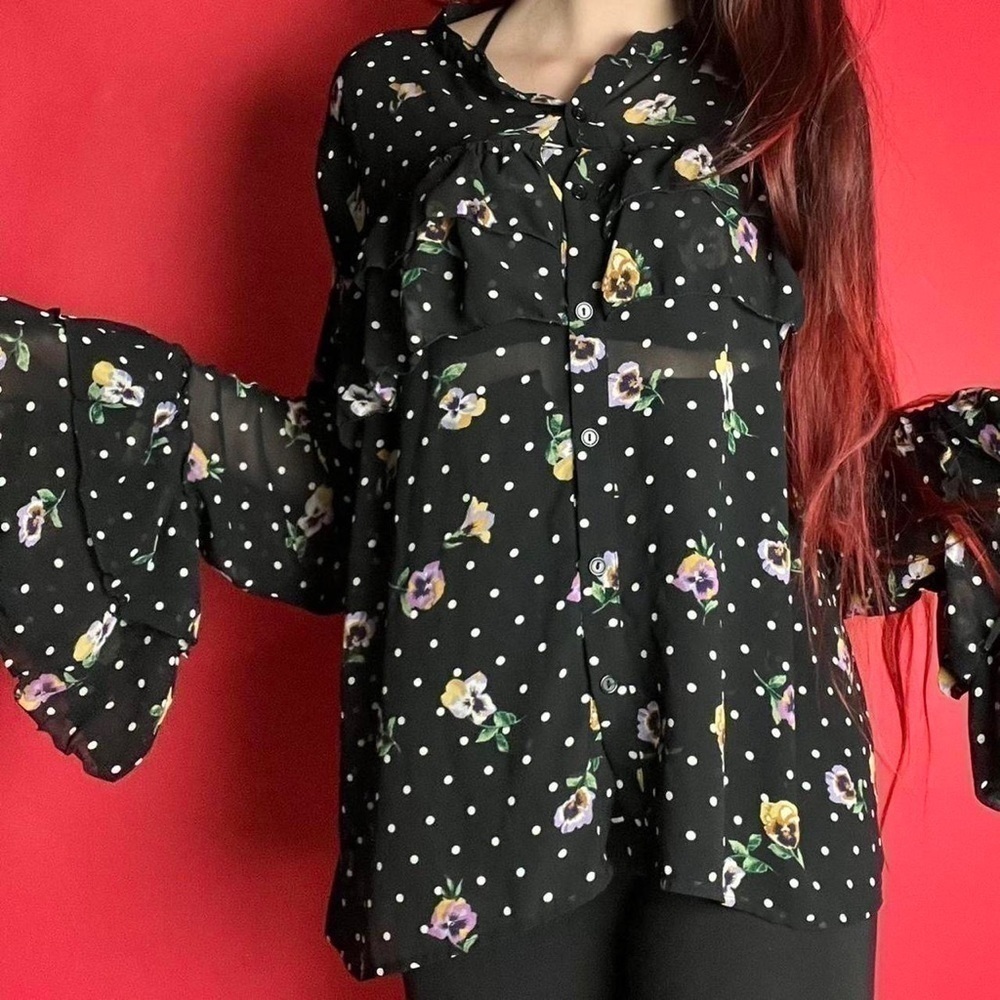 Sheer bell sleeve  floral blouse 💜🖤​​​​​​​​​​​​​​​​​​​​​​​​